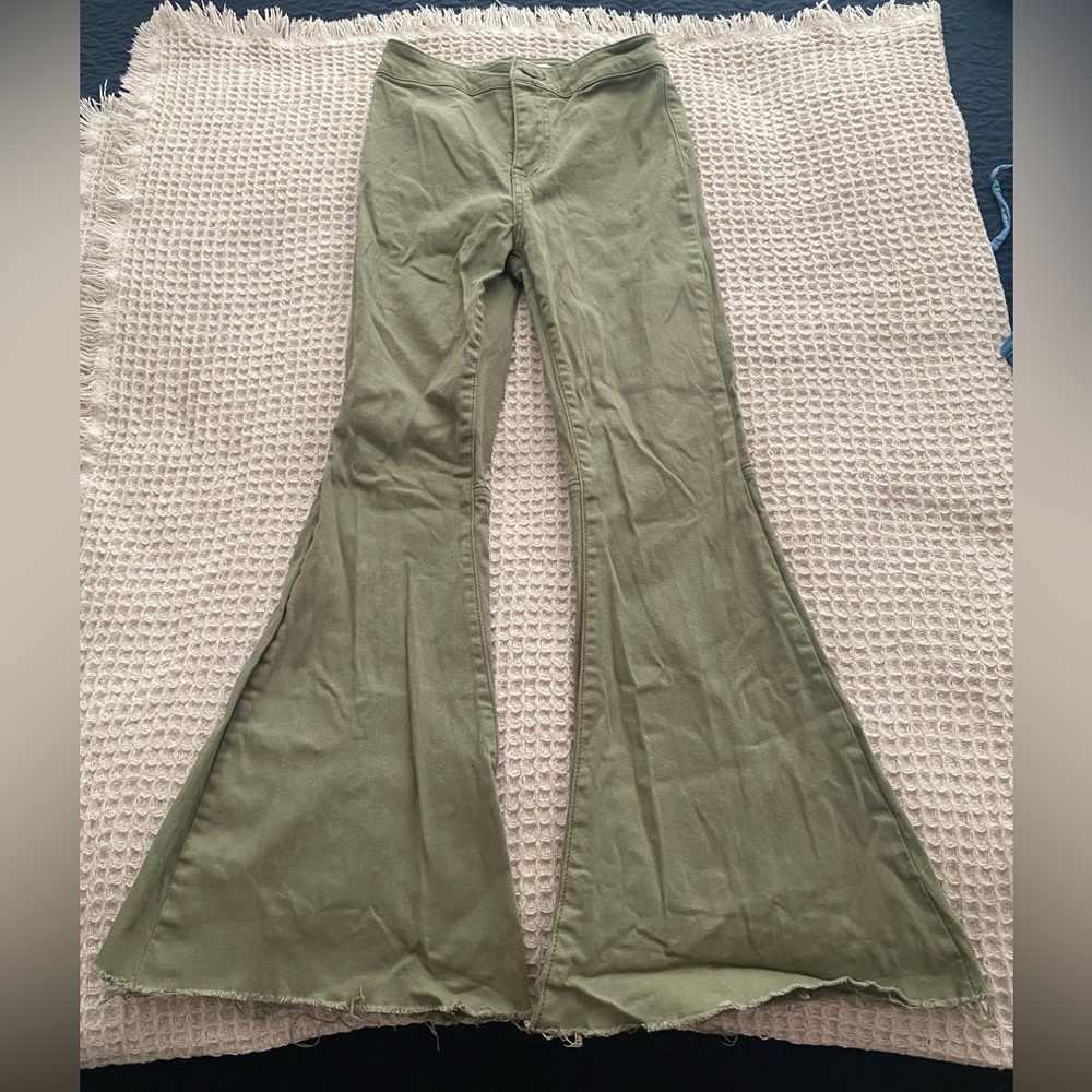 Chelsea & Violet Olive Wide Leg Jeans